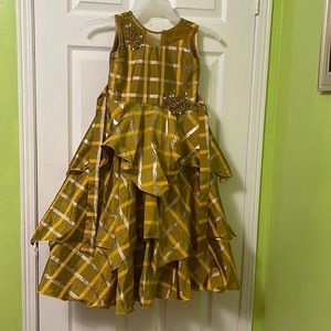 Beautiful frok dress for kids girls.